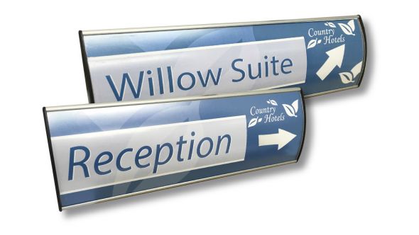 100x400mm Directional Curved Contemporary Sign System with insert