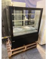  22003583 GRADED-01000-CHOPIN1000FV-VVR-CHOPIN PATISSERIE DISPLAY