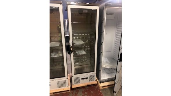 Blizzard 87125991162002504 GRADED-02213 BAR10SS Upright Single Hinged Glass Door Bottle Cooler