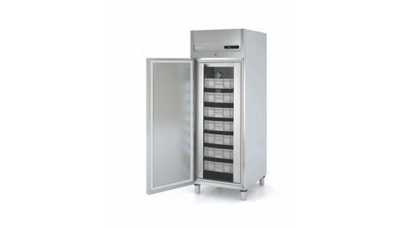 Coreco AP-750 Single Door Refrigerated Stainless Steel Fish Storage Cabinet, 645 Litres