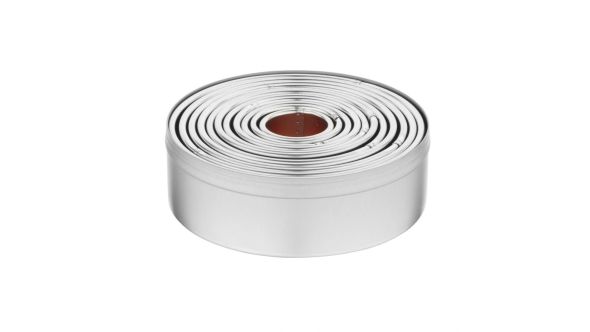 Vogue Round Plain Pastry Cutter Set (11 pack)