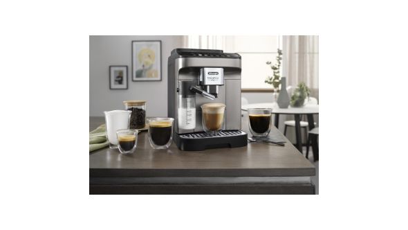 De'Longhi Magnifica Evo Fully Automatic Bean to Cup Coffee Machine ECAM29 Titanium & Black