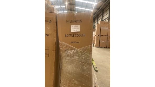 Sterling Pro GRADED Green SP220-BK Double Door Black Upright Bottle Cooler, 458 Litres